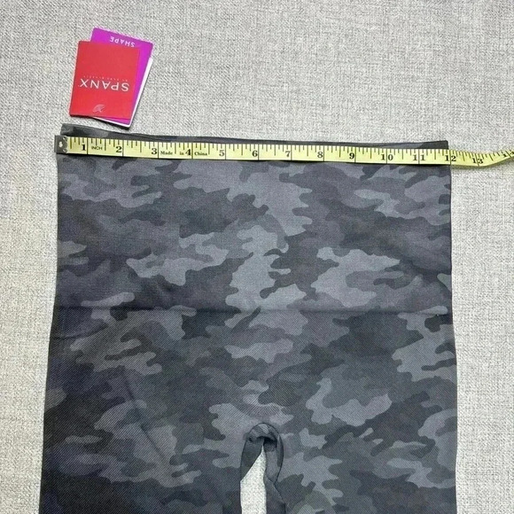 Spanx Leggings Camo Shape Smooth Sculpt Seamless - Picture 2 of 10